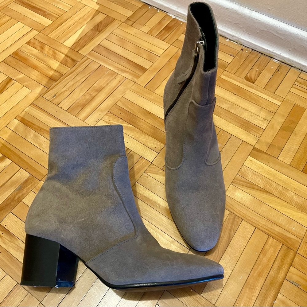 Grey Suede Ankle Boots by Intervalle (Size 38)